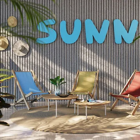 Sunny By Valamar, Ex Zvonimir Hotel