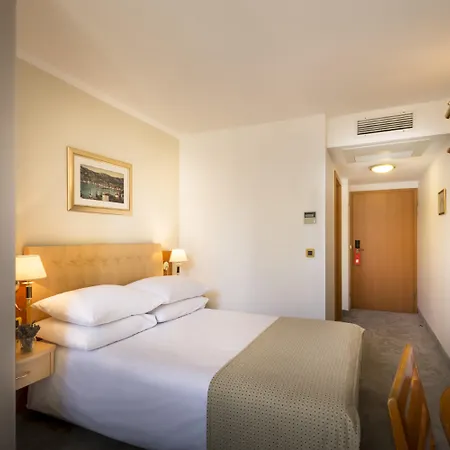 Sunny By Valamar, Ex Zvonimir Hotel