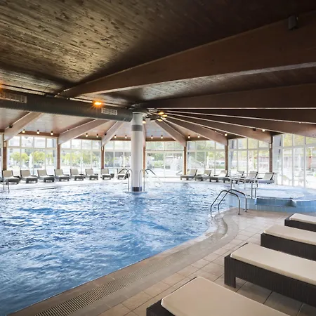 Hotel Sunny By Valamar, Ex Zvonimir 4*