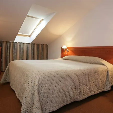 Sunny By Valamar, Ex Zvonimir Hotel 4*