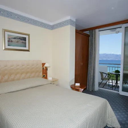 Hotel Sunny By Valamar Baška