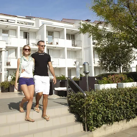 Sunny By Valamar 4* 巴斯卡