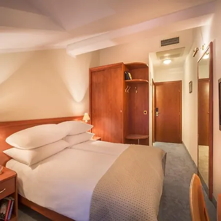 Sunny By Valamar Hotel Baška