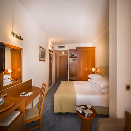 Hotel Sunny By Valamar Baška