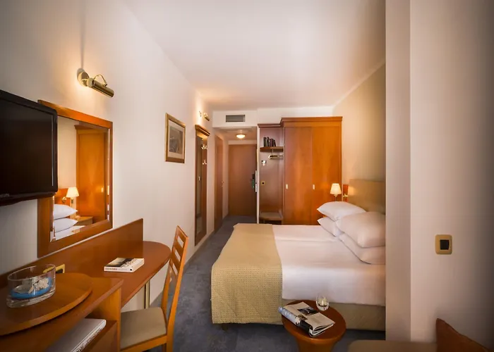 Hotell Sunny By Valamar Baška