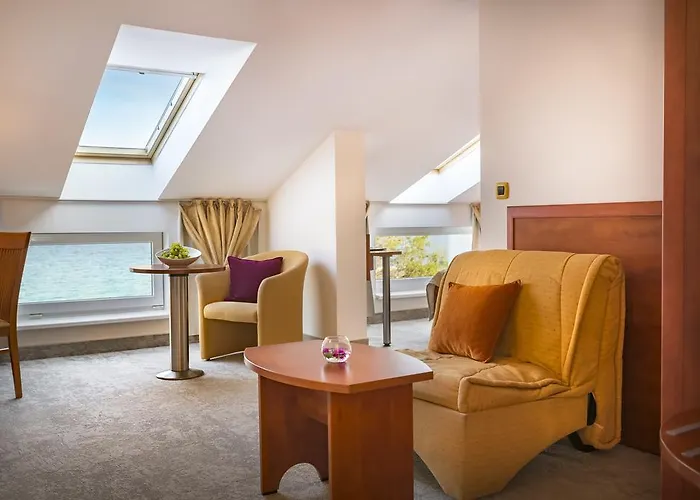 Hotell Sunny By Valamar 4*