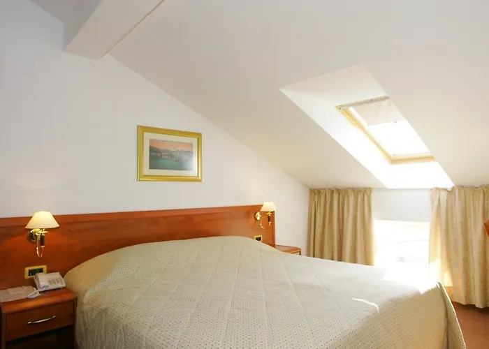 Sunny By Valamar Hotell